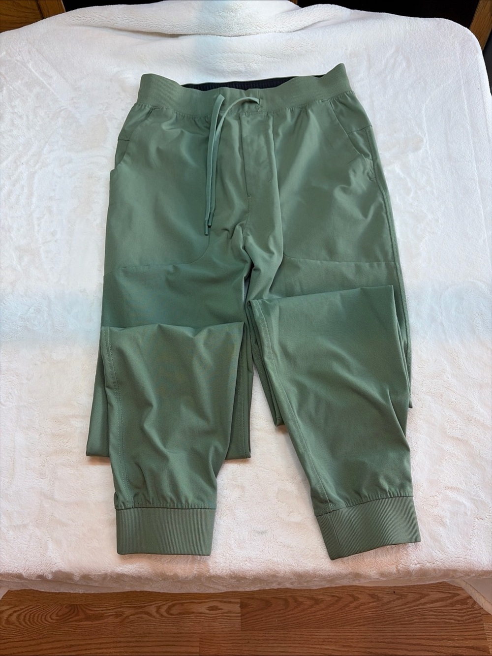 Lululemon Mens Green Twill Warpstreme ABC Jogger Pants Size Small